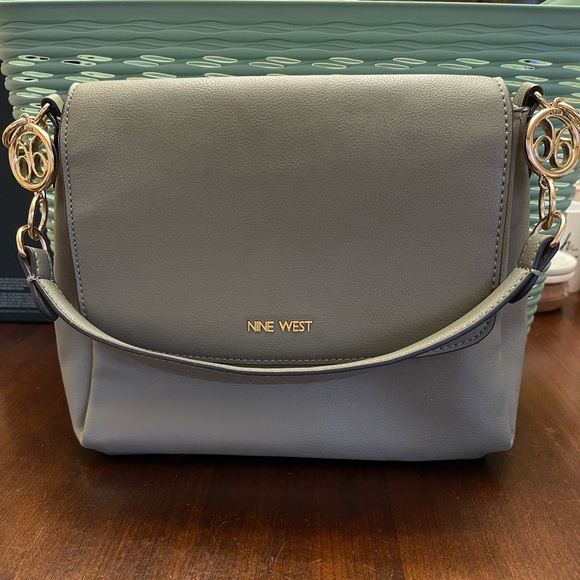 NINE WEST Shoulder Bag - Picture 4 of 9
